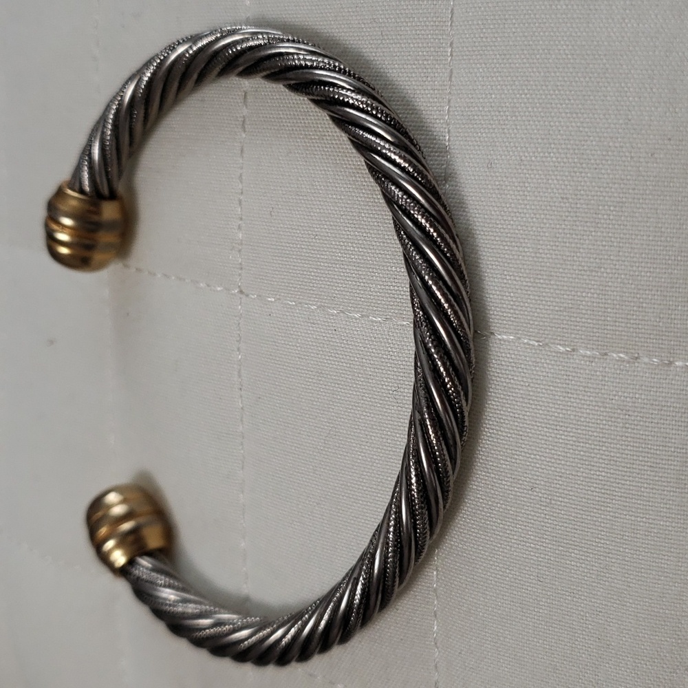 Cable Bracelet NWOT (3For$15 item)